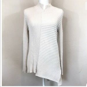 Womens L Cabi #3363 Ivory Ribbed D-ring Split Back Asymmetrical Pullover Sweater